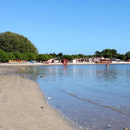 شقة Family-friendly With Swimming Pool Pomer, Medulin - 17681
