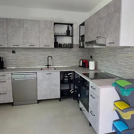 Apartamento Family-friendly With Swimming Pool Pomer, Medulin - 17681