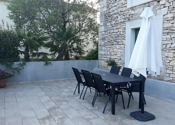 Family-friendly With Swimming Pool Pomer, Medulin - 17681 *