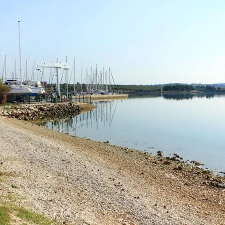 Διαμέρισμα Family-friendly With Swimming Pool Pomer, Medulin - 17681 Πούλα