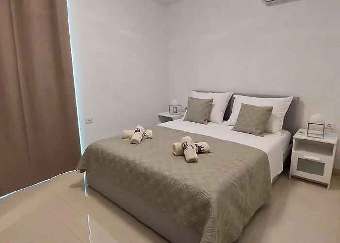 Family-friendly With Swimming Pool Pomer, Medulin - 17681 Пула